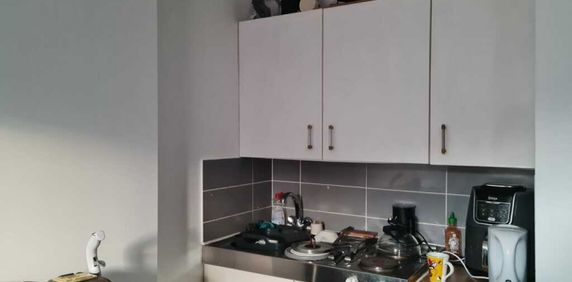 Studio for Student in Central Charminster - Photo 2