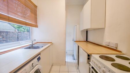 1 bedroom flat to rent - Photo 5