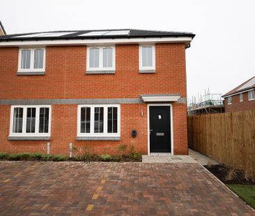 3 bedroom semi-detached house to rent - Photo 4