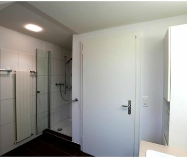 Moderne 2.5-Zimmer-Dachwohnung in Bahnhofsnähe mit hochwertigem Inn... - Photo 4