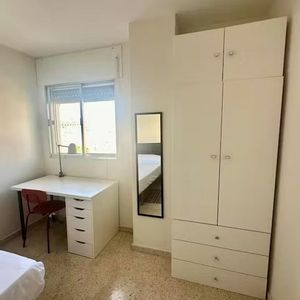 Calle Angosta del Carmen, Málaga, Andalusia 29002 - Photo 2