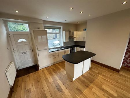 3 bedroom terraced house to rent - Photo 4