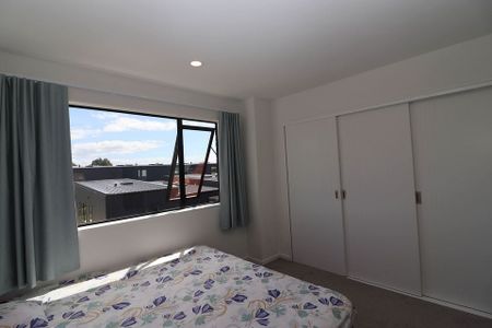 3 Bedroom + 1 Flexi-room with its own car parking. - Photo 5