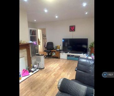 2 bedroom maisonette to rent - Photo 1