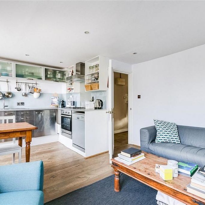 2 bedroom flat to rent - Photo 1