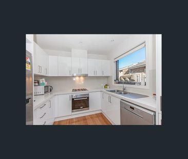 Sleek, Double Storey Stunner! - Photo 4