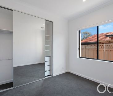 Open the Door to Effortless Elegance - Photo 5