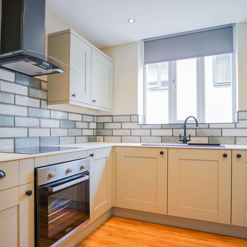 Flat 2, 4 Paradise Square, Sheffield, S1 2PE - Photo 1