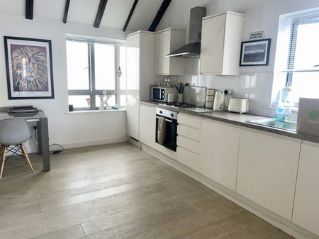 3 Bedroom House To Let - Photo 3