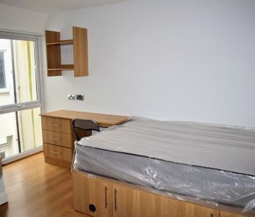 5 bedroom townhouse to rent - Photo 4