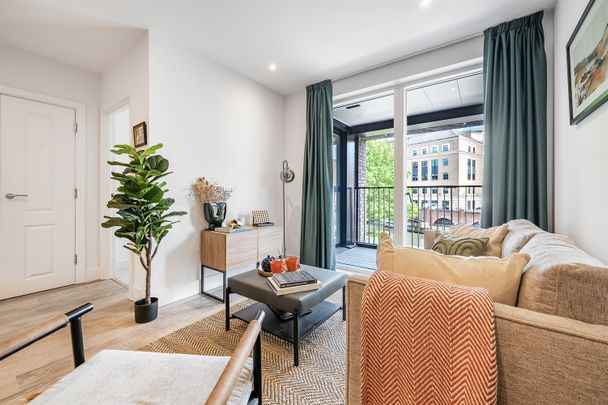 Joseph Huntley Walk, Reading, RG1 3GW - Photo 1