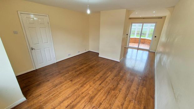 5 bedroom semi-detached house to rent - Photo 1