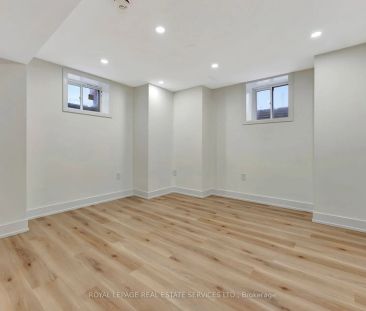 Detached Home For Lease | W9044225 - Photo 6