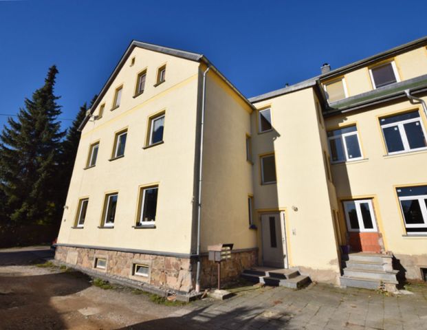 2-Zimmer Wohnung in Wittgensdorf • Dachgeschoss • Bad mit Dusche • offene Küche • Garten • Parkplatz - Photo 1