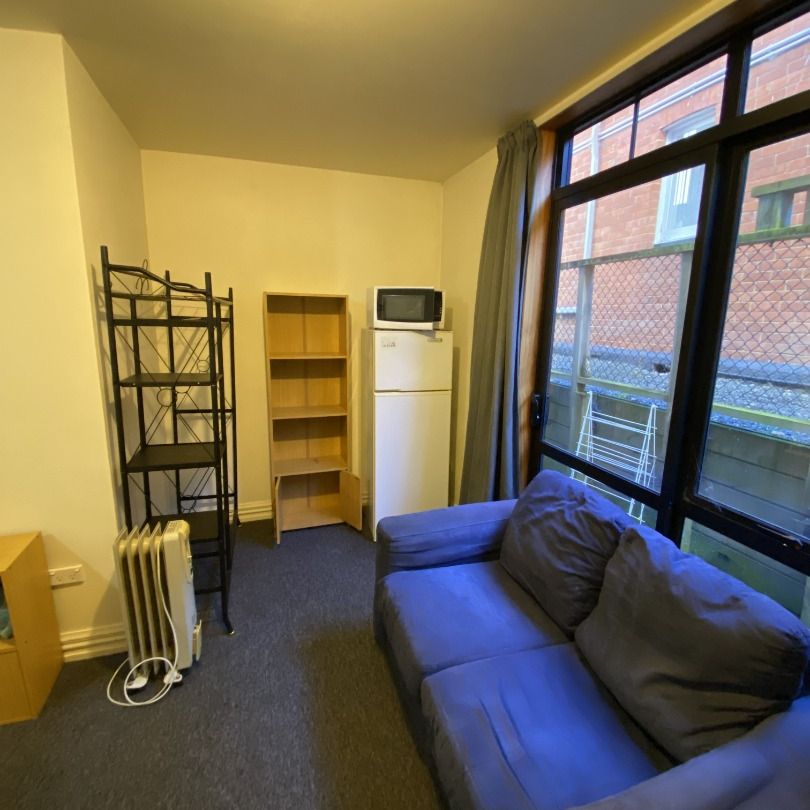 Boarding house room centrally located - Photo 1