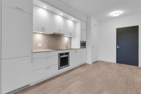 For Lease - 259 The Kingsway N/A Unit# 414, Toronto, Ontario - Photo 2