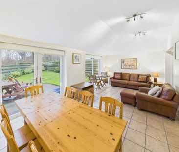 4 bedroom detached house to rent - Photo 4