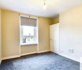 Dumbarton Road, Scotstoun, Glasgow, G14 - Photo 4