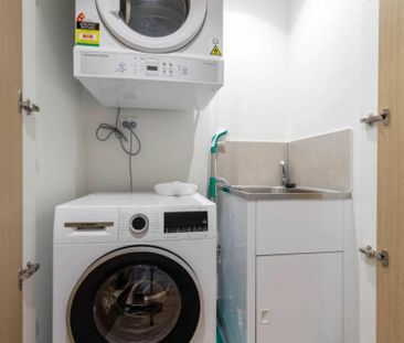 "The Hemingway" - Luxury Ocean View Apartment - Photo 4