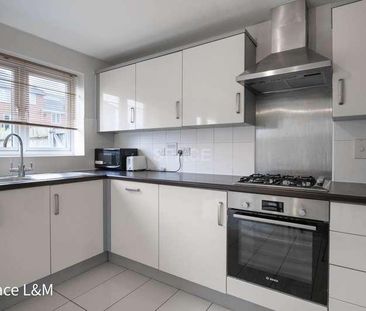 Regis Park Road, Reading, Berkshire, RG6 - Photo 6