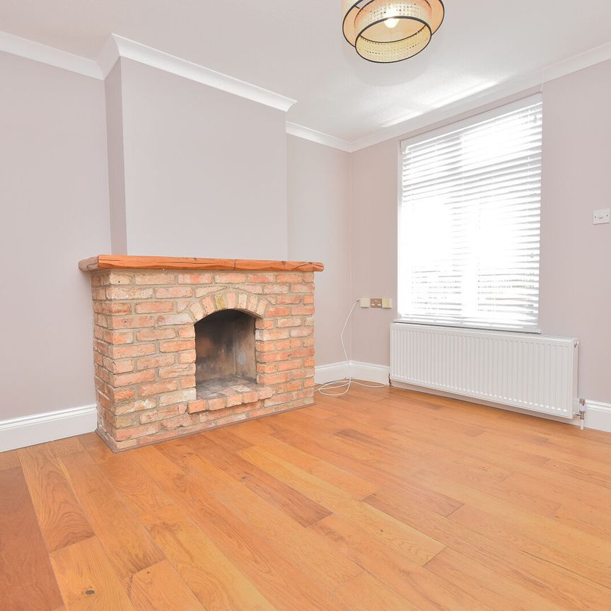 2 bedroom mid terraced house to rent, - Photo 1