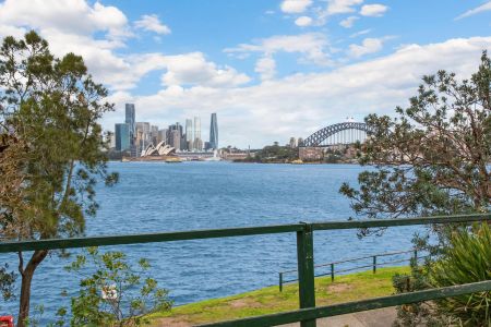 9/8 Wulworra Avenue, Cremorne Point. - Photo 2