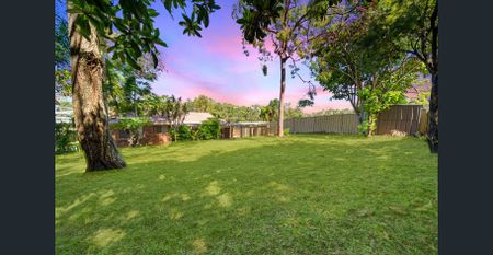 Welcome Home: Where Comfort Meets Outdoor Bliss! - Photo 5