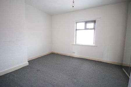 242 Donegall Avenue, Belfast, BT12 6LU - Photo 2