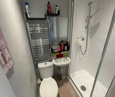 1 bedroom house of multiple occupation to rent - Photo 3