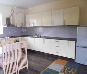 Stoney Bank Street, Dewsbury, West Yorkshire, WF13 - Photo 6