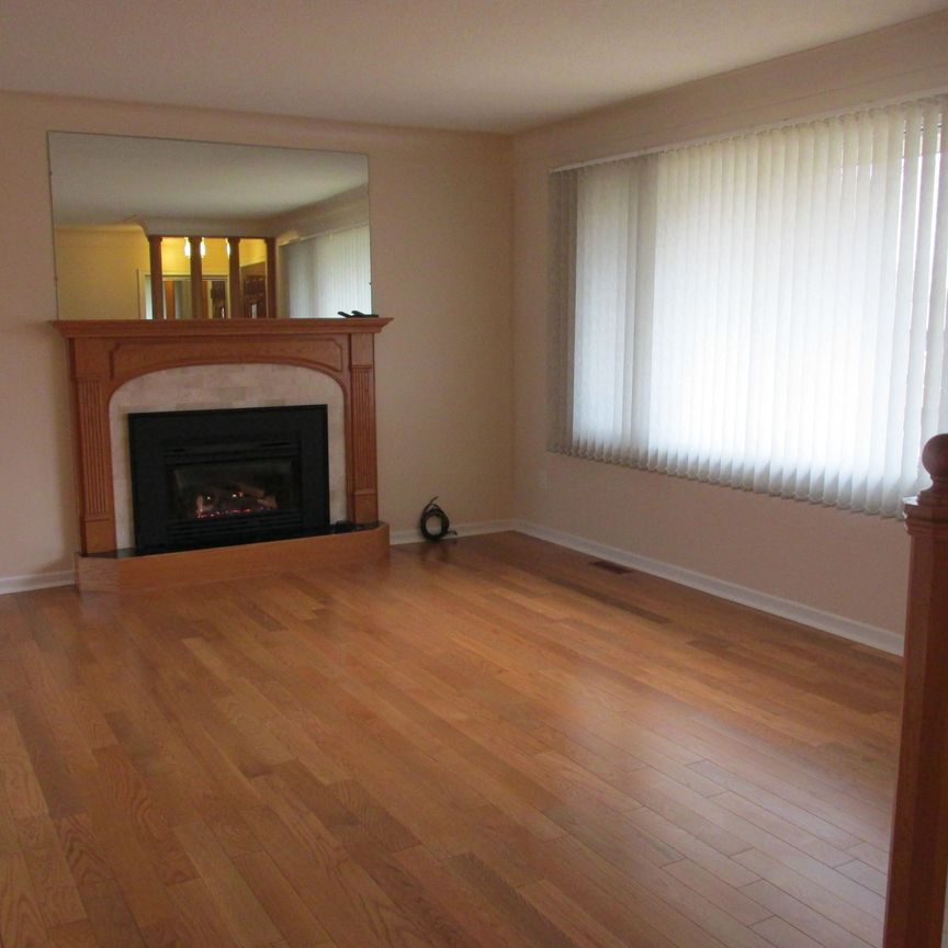 For Lease - 6 East Hampton Road, St. Catharines, Ontario - Photo 1