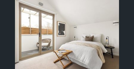 TOWNHOUSE IN QUIET BAYSIDE POCKET - Photo 4