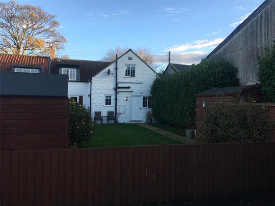 2 bedroom semi-detached house to rent - Photo 1
