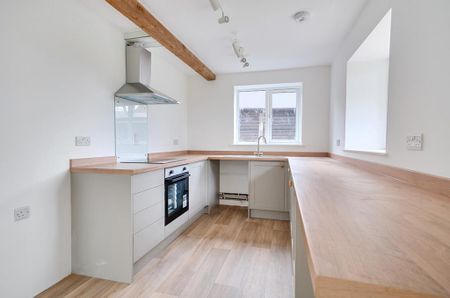 2 bedroom semi-detached house to rent - Photo 4