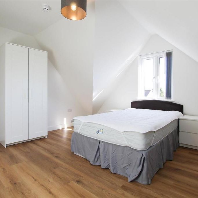 1 bedroom in a house share to rent - Photo 1