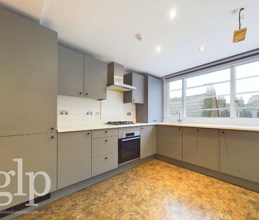 2 Bedroom Flat, Earlham Street, Covent Garden, WC2H - Photo 6