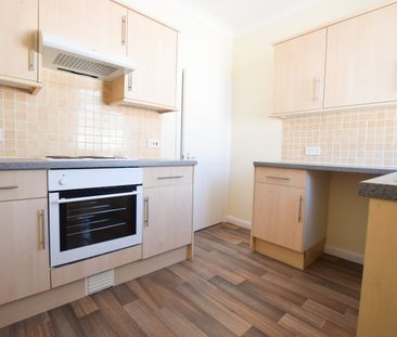 2 bed apartment to rent in Westover Road, Bournemouth, BH1 - Photo 4