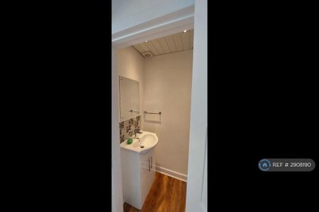 2 bedroom terraced house to rent - Photo 5