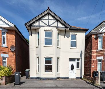 5 Bed Student House on Evelyn Road - Photo 1