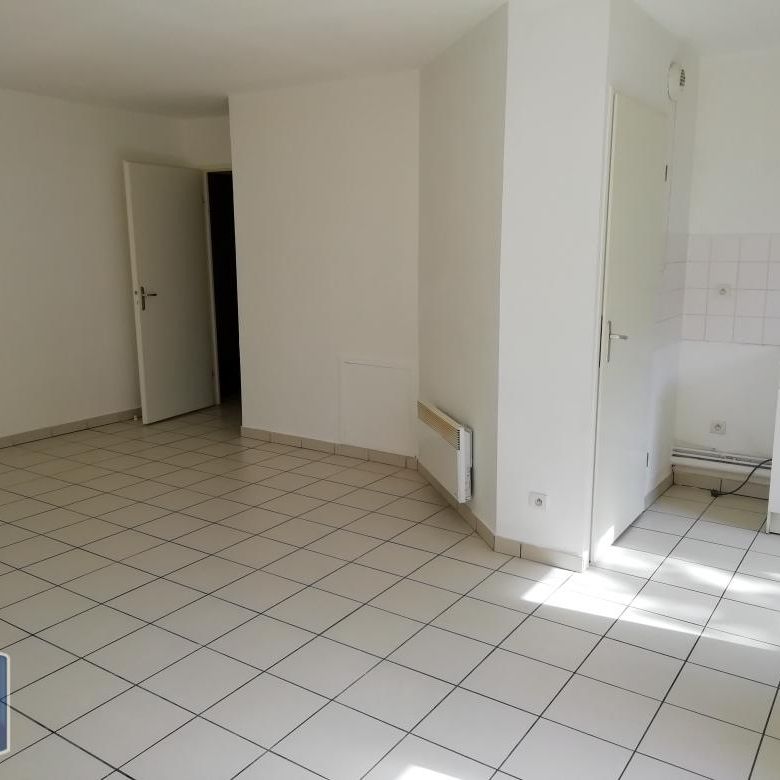 Location Appartement 2 pièces 46m² FECAMP 76400 - Photo 2