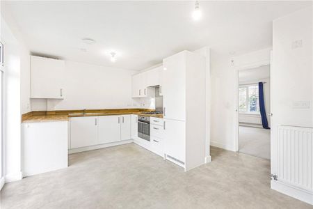 3 bedroom detached house to rent - Photo 4