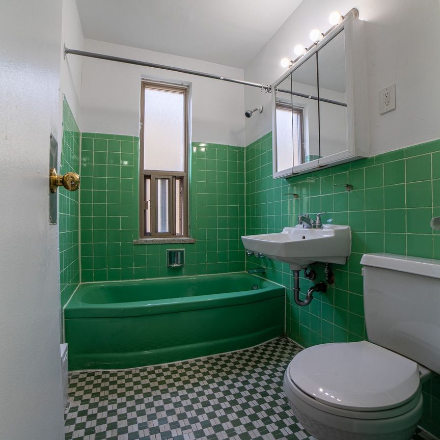 For Lease - 2361 Lake Shore Boulevard Unit# 301, Toronto, Ontario - Photo 1