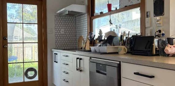 Spacious 3 Bedroom Family Home in Paraparaumu - Photo 2