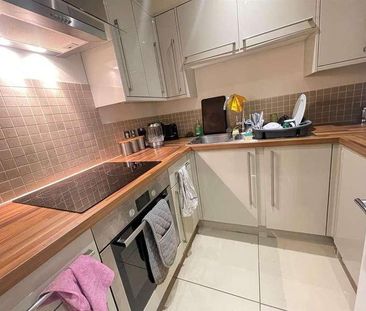Ashley Road, Walton-on-thames, KT12 - Photo 2