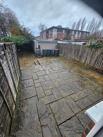 42 Woodstock Road, Coventry, Cheylesmore - Photo 2