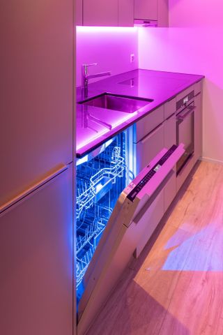 Modern, bright 1.5 ZWHG OG, 9 m² conservatory & 1 PARKING SPOT INCLUDED - Foto 2