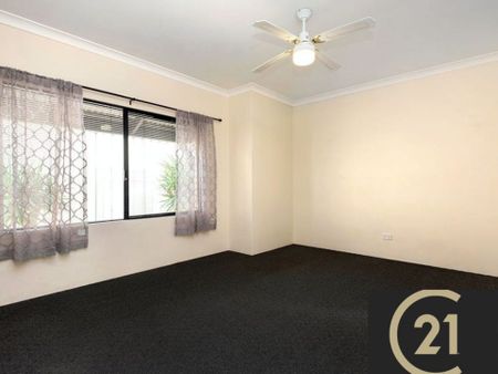 Well Presented Unit in South Bunbury - Photo 2