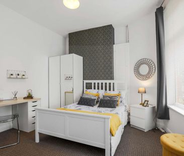 6 bedroom end of terrace house to rent - Photo 2