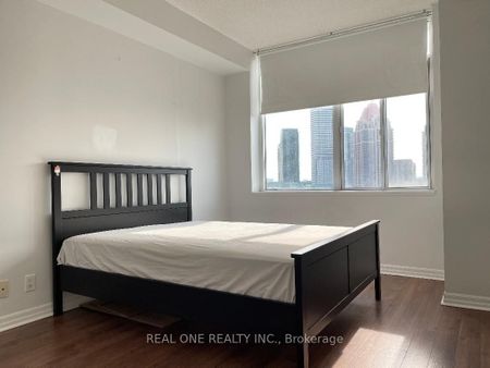 For Lease - 220 Burnhamthorpe Road Unit# 1709, Mississauga, Ontario - Photo 2