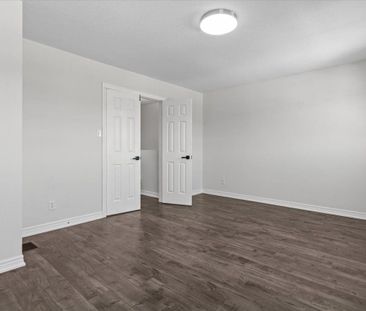 For Lease - 32 Michael Crescent, Barrie, Ontario - Photo 2